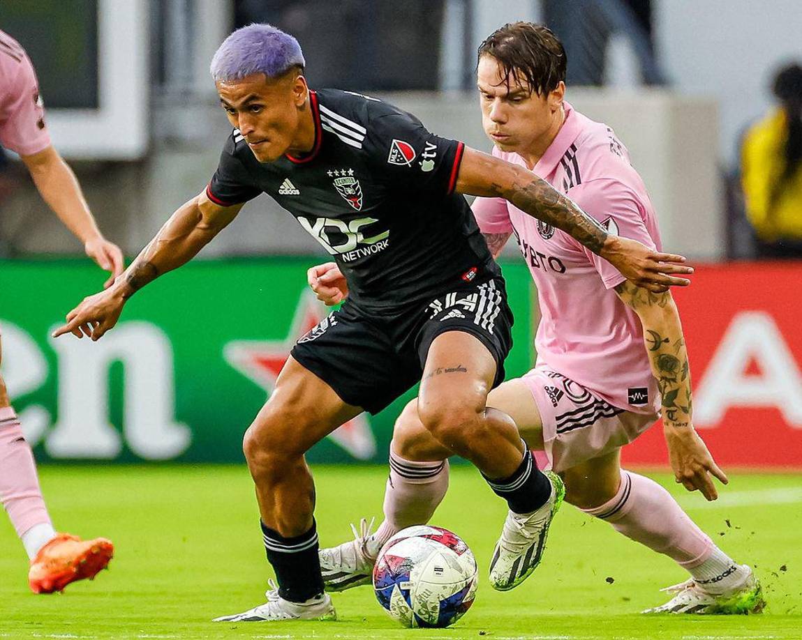 “El fútbol va para atrás en este país porque el Olimpia para ganar un torneo necesita comprar a todos los jugadores buenos que le van saliendo a los equipos. Olimpia será campeón toda la vida porque así no se puede competir”, precisó.