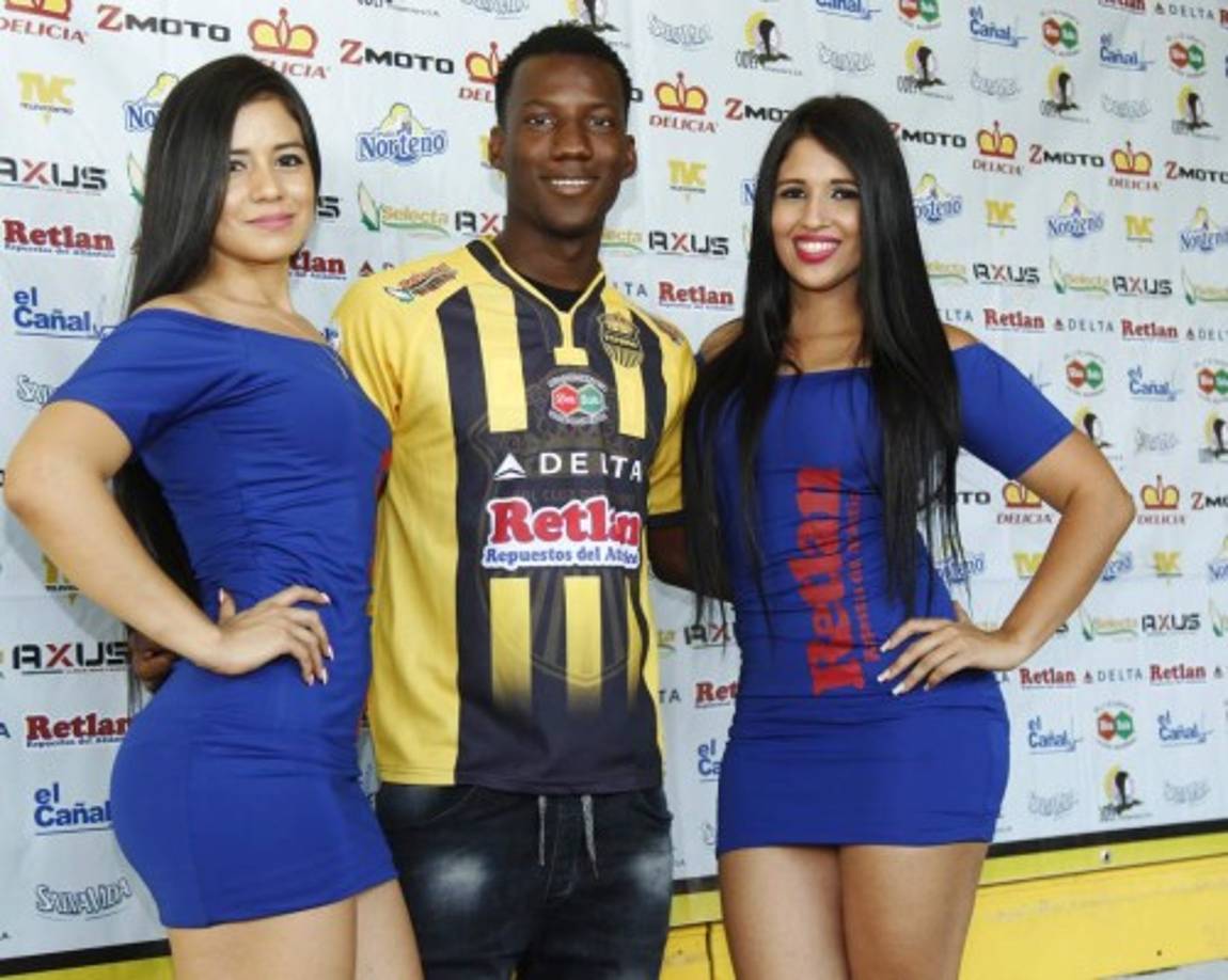 El delantero Darixon Vuelto fue presentado como el cuarto fichaje de Real España para el Apertura 2017. 'Me decidí por Real España por la gran institución que es, porque sé que voy a tener la oportunidad con trabajo y esfuerzo, por eso aquí estamos', dijo.