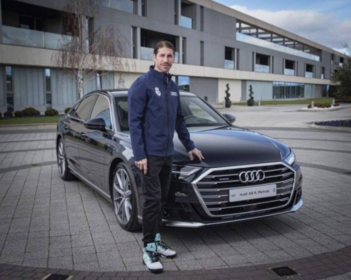 Sergio Ramos - El defensa y capitán madridista se llevó el más caro, el Audi A8 50 TDI quattro tiptronic Azul Lunar que tiene un valor de 100.360 euros.