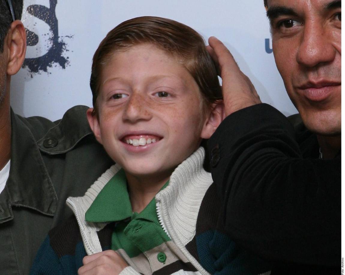 Al recinto llegó la actriz Bárbara Torres, conocida por su personaje de Excelsa en La Familia P. Luche, aunque prefirió no dar palabras a los medios.