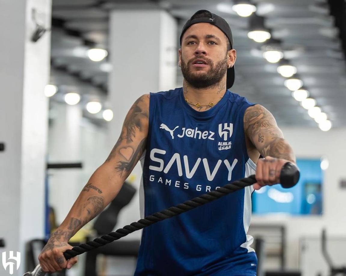 Ney tiene contrato con el Al-Hilal de Arabia Saudita hasta el 30 de junio de 2025, cuando la próxima temporada de la MLS esté por la mitad de su recorrido.