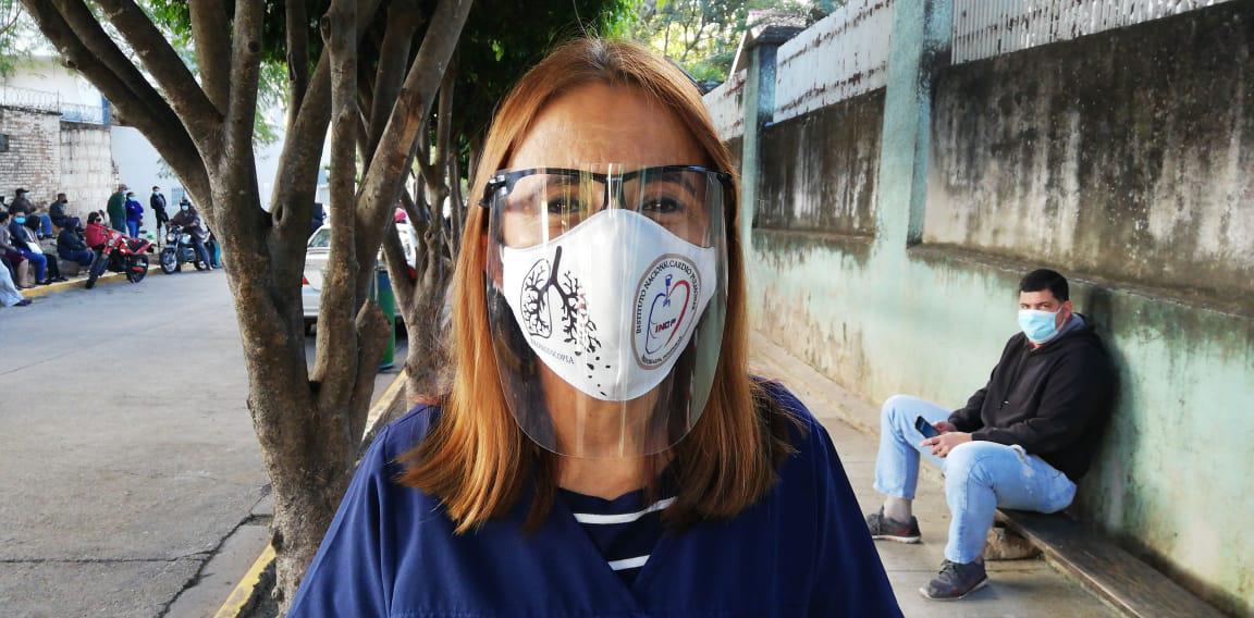 Suyapa Sosa, jefa de Neumología del Instituto Nacional Cardiopulmonar: “Más del 80% de pacientes que se atienden en el centro médico están relacionados a enfermedades asociadas por tabaco”.