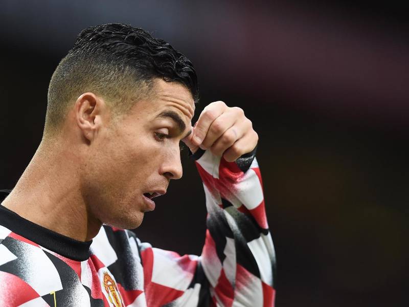 Cristiano Ronaldo solamente jugó 10 minutos en el clásico de Inglaterra entre Manchester United vs Liverpool.