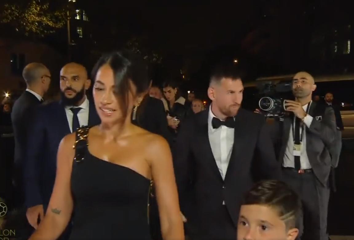 Lionel Messi llegó con su esposa e hijos, además sorpresivamente está su guardaespaldas.