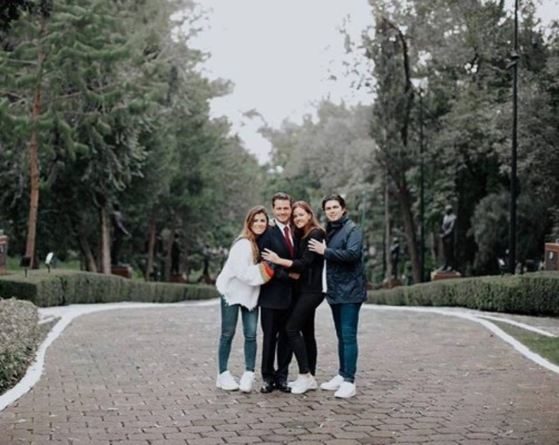 Entre las felicitaciones de sus seres queridos más cercanos hizo falta de su novio, Tania Ruiz, quien no se pronunció sobre los natalicios de EPN.