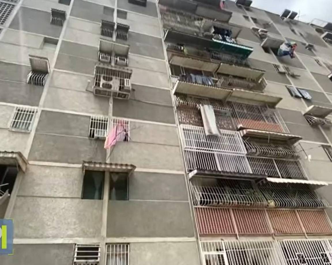 El fatídico 24 de enero del 2022, el hombre la golpeó, lesionó sus partes íntimas y luego intentó cubrir el crimen lanzándola al vacío desde el apartamento (foto) donde vivían.