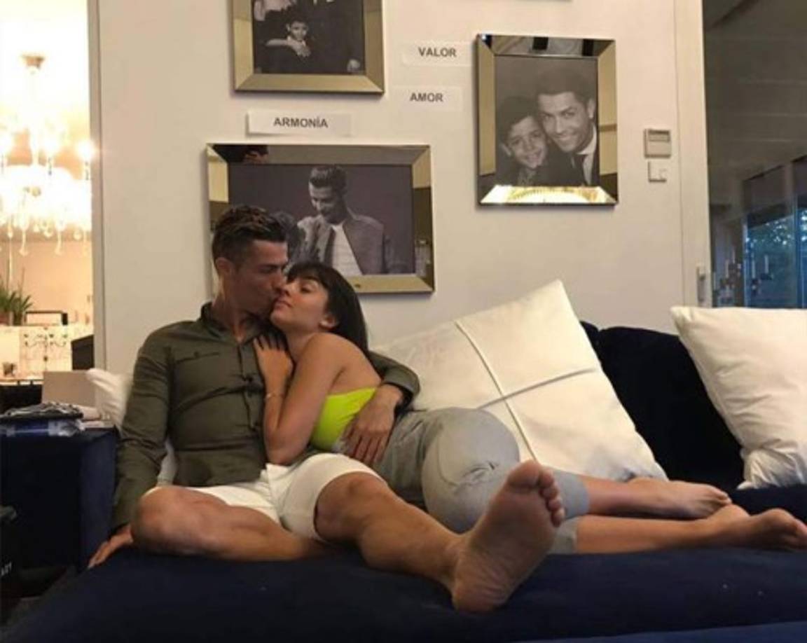 Cristiano Ronaldo junto a su amada Georgina Rodríguez podrían volver a España y en caso de concretarse volverían a vivir a la que fue su lujosa casa por muchos años en Madrid. Foto Instagram.