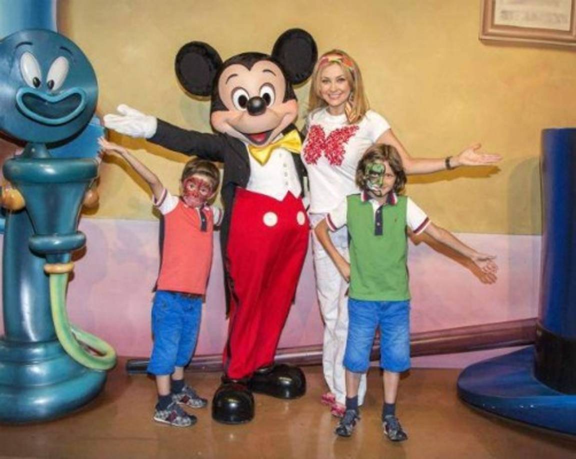 En el cumpleaños del hijo mayor del Sol de México, Miguel.