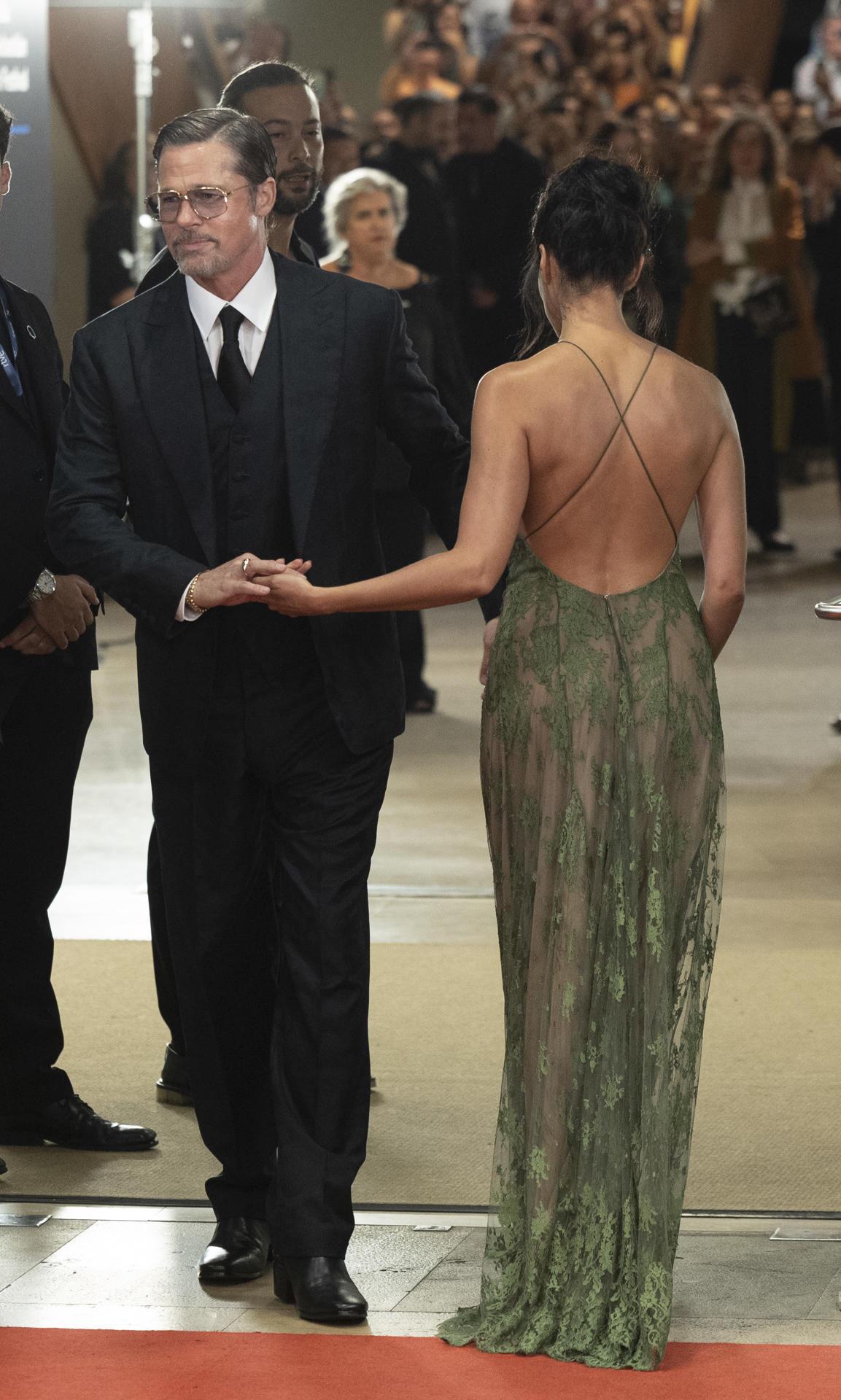 Brad Pitt y su novia Inés de Ramón deslumbran en el Festival de San Sebastián