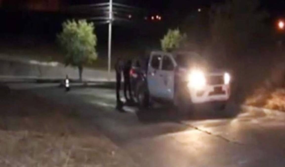 El defensor hondureño se conducía en su camioneta marca Honda CRV a inmediaciones del segundo anillo periférico cuando fue atacado el pasado domingo. Inmediatamente la Policía Nacional llegó a la escena.