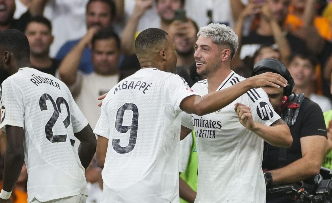 Real Madrid golea al Valladolid en estreno en casa de Mbappé