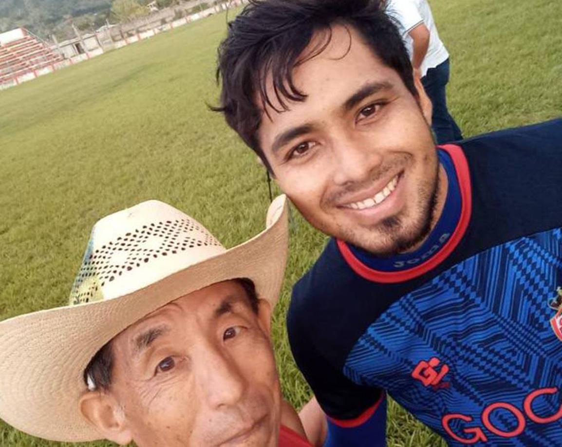 Joshua Nieto (derecha): Volante hondureño que fue fichado por la Real Sociedad de Tocoa. Ha pasado por diversos clubes como Platense, UPN, Broncos.