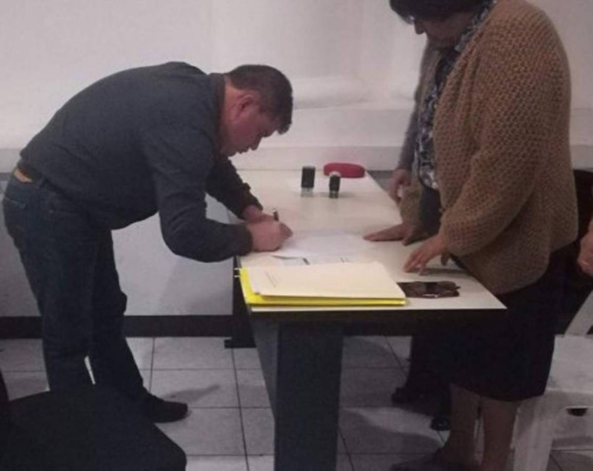 El hondureño Víctor Hugo Díaz Morales, alias El Rojo, fue entregado a las autoridades estadounidenses tras un chequeo médico.