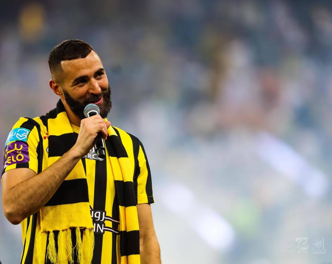 “¿Por qué elegí el Al Ittihad? Es un club con muchos valores. Es un club que acaba de ganar (el título nacional), que está siempre en progresión”, había explicado algo antes en francés en su conferencia de prensa de presentación.