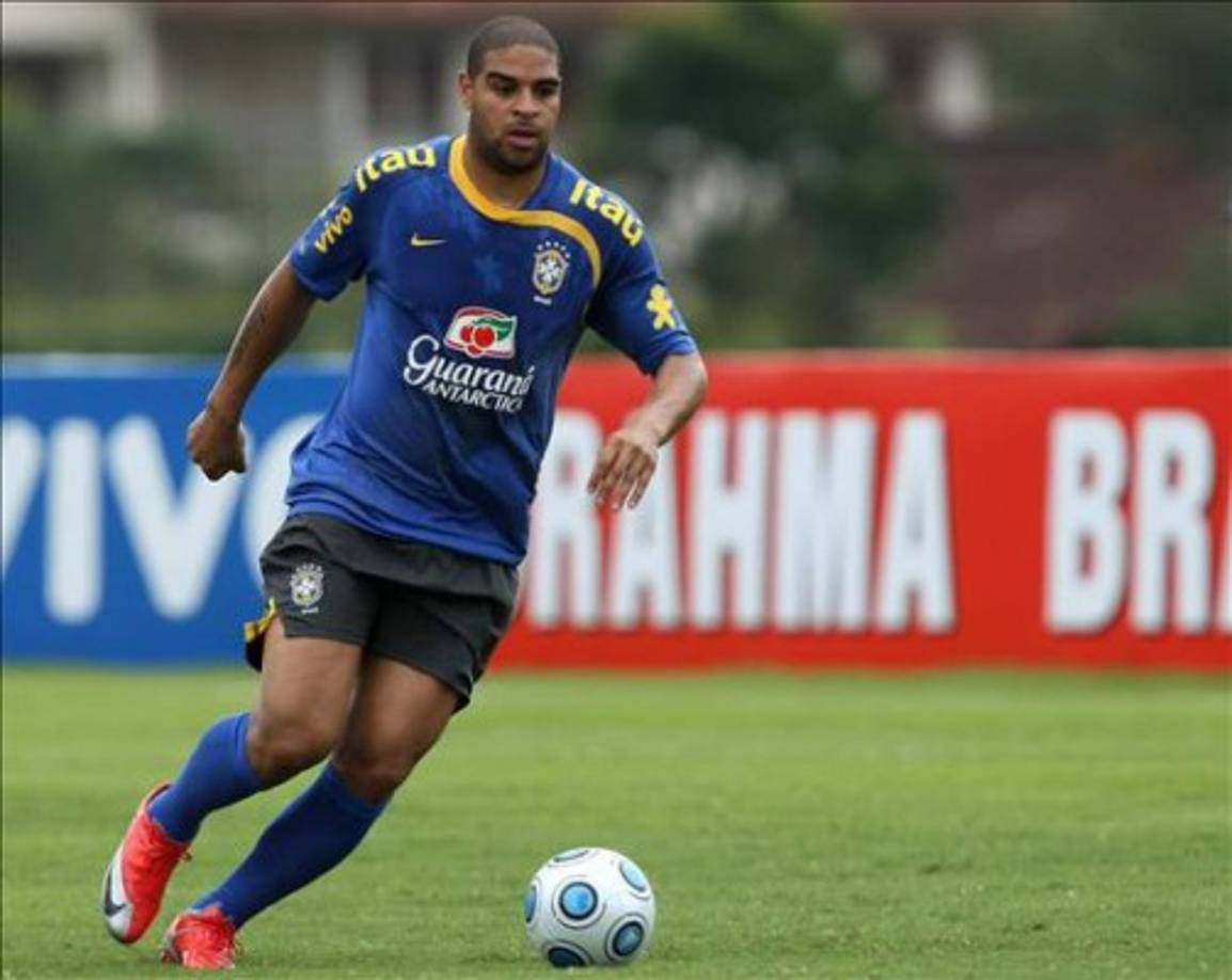 'Renuncié a los millones, pero he comprado la felicidad', indicó el exdelantero brasileño