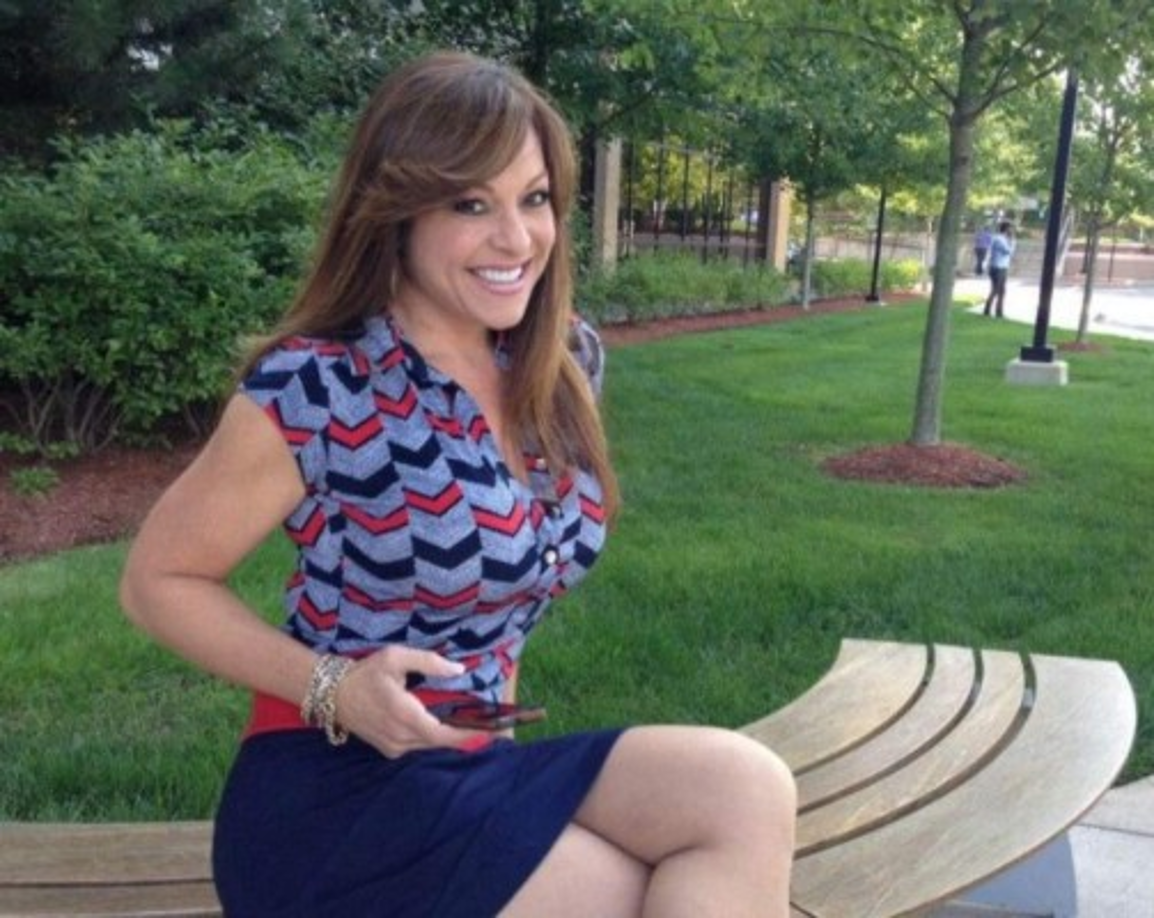 Rossana Franco comenzó sus inicios en 'Primer Impacto' presentando los deportes, posteriormente se trasladó a Espn donde tenía su propio show. <br/><br/>La comunicadora al parecer es freelance y no está relacionada con ninguna cadena grande de televisión.