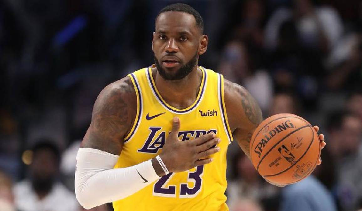 4) Lebron James (Basquetball): La superestrella estadounidense de los Lakers de la NBA tiene ganancias de 119,5 millones de dólares.