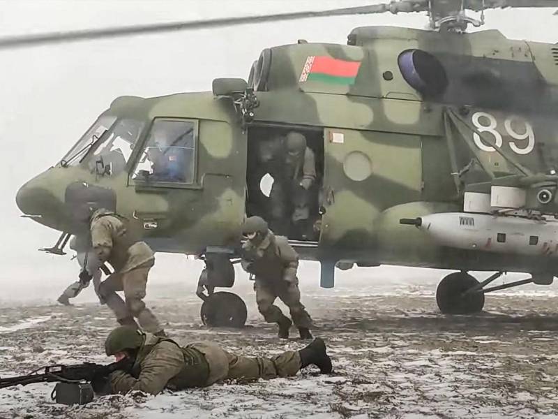 Militares rusos durante maniobras militares en Bielorrusia en febrero pasado.