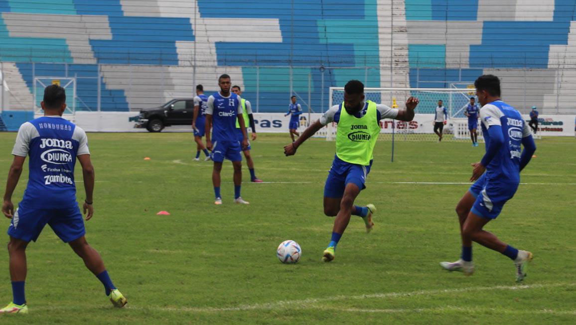 Selección de Honduras cierra microciclo goleando y con Francisco Martínez en acción