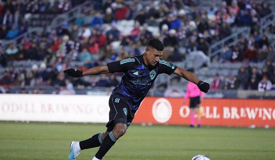 El centrocampista hondureño Bryan Acosta deja al Colorado Rapids y es nuevo jugador del Portland Timbers de la MLS.