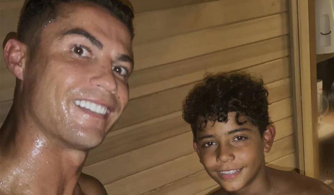 En las últimas horas se hizo viral una fotografía de lo que sería la verdadera madre del hijo mayor de Cristiano Ronaldo. Es un registro inédito.