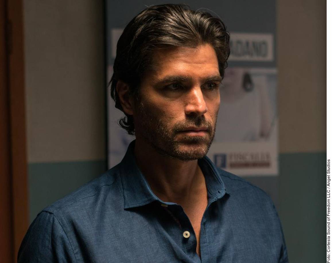 MAYO <br />“Amo mayo porque es el mes de mi cumpleaños (el día 21) y porque significa que la Primavera está en su apogeo. Creo que cualquier mes del año es oportuno para celebrar la vida, pero yo en mi cumpleaños sí voy con mi familia, con mis amigos y es cuando me propongo apapachar a mis seres queridos y me dejo apapachar yo”. Eduardo Verástegui, actor y político