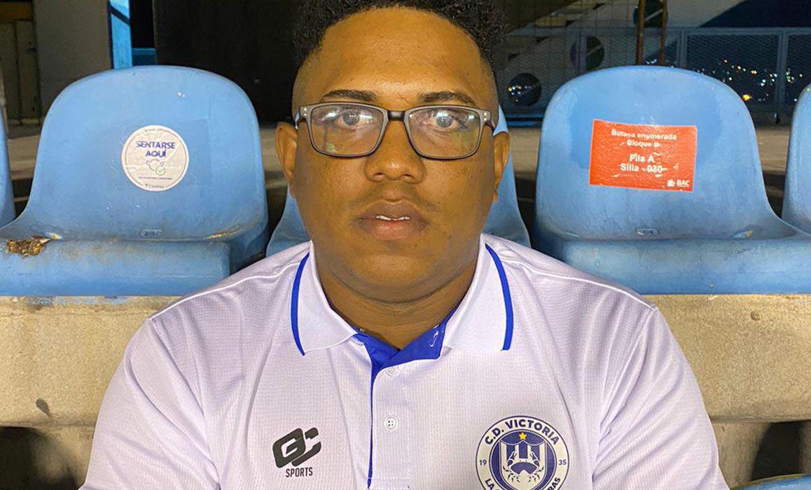 Maickey Card es el Director Deportivo del Victoria.