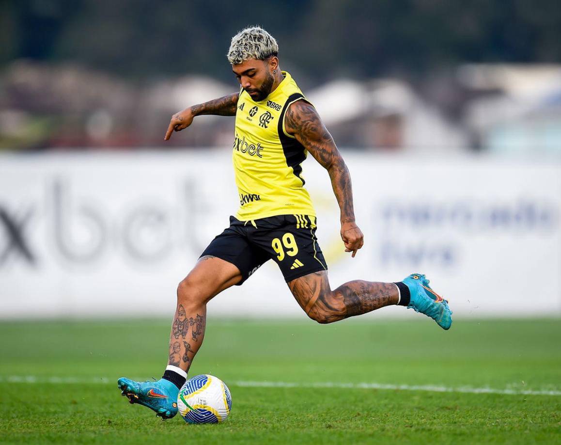 El Santos, ahora en segunda división de Brasil, quiere que Gabigol vuelva al club tras informarse de que no continuará con Flamengo.