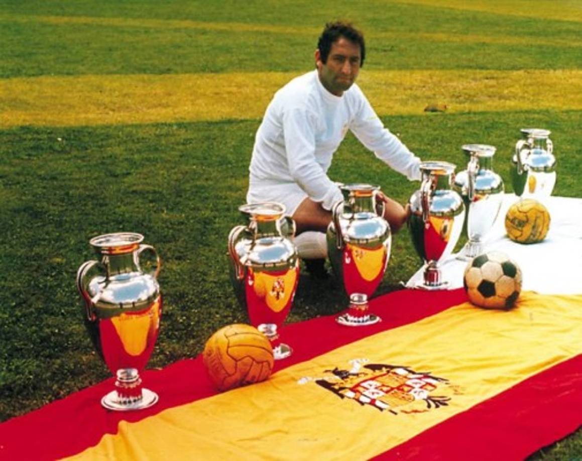 2. Francisco Gento (España).