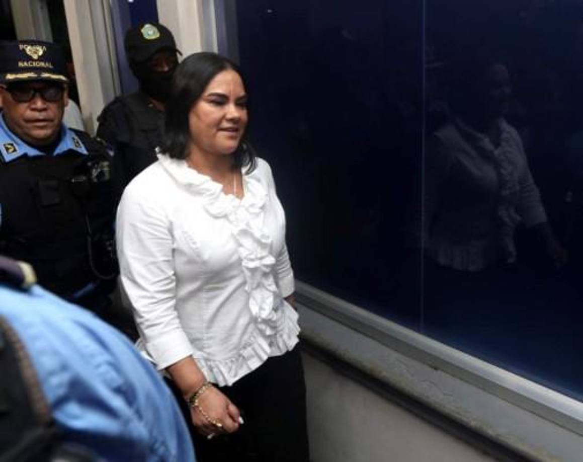 Pero, ¿cuáles son las enfermedades que aquejan a Rosa Elena Bonilla de Lobo? 