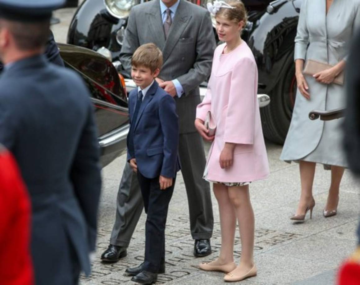 Lady Louise Windsor y su hermano James, vizconde de Severn.
