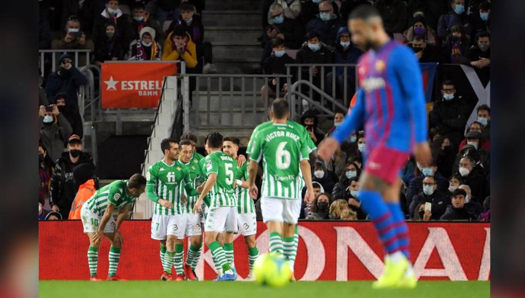 ¡Batacazo! Betis sorprende al Barça en el Camp Nou y propina primera derrota a Xavi