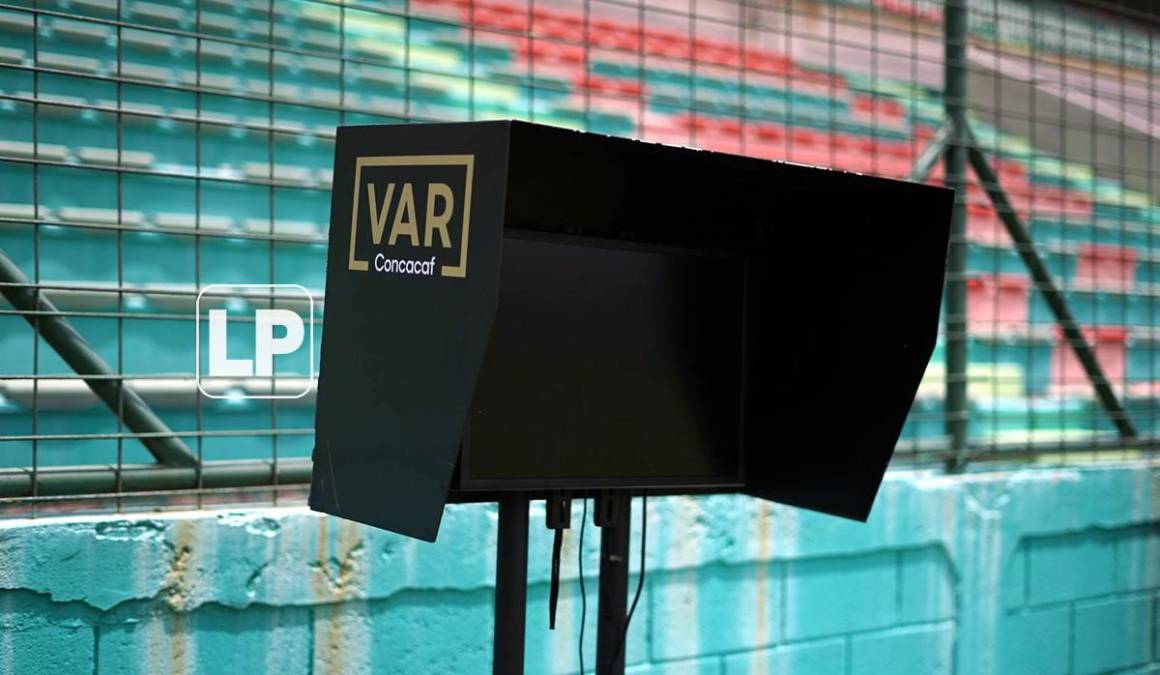 El sistema del VAR fue instalado por la mañana en el estadio Yankel Rosenthal.