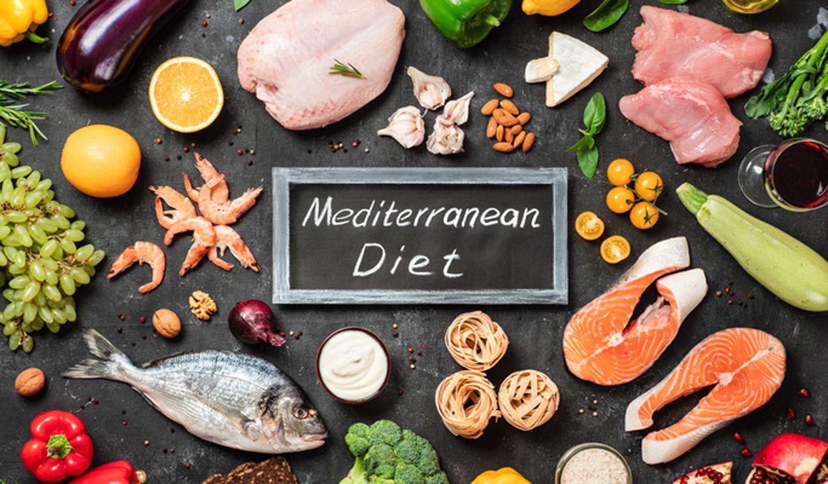 El concepto de dieta mediterránea surgió en los años 50 haciendo referencia a los hábitos alimentarios en los países de la cuenca del mediterráneo como España, Marruecos, Italia, Francia, Grecia, entre otros.