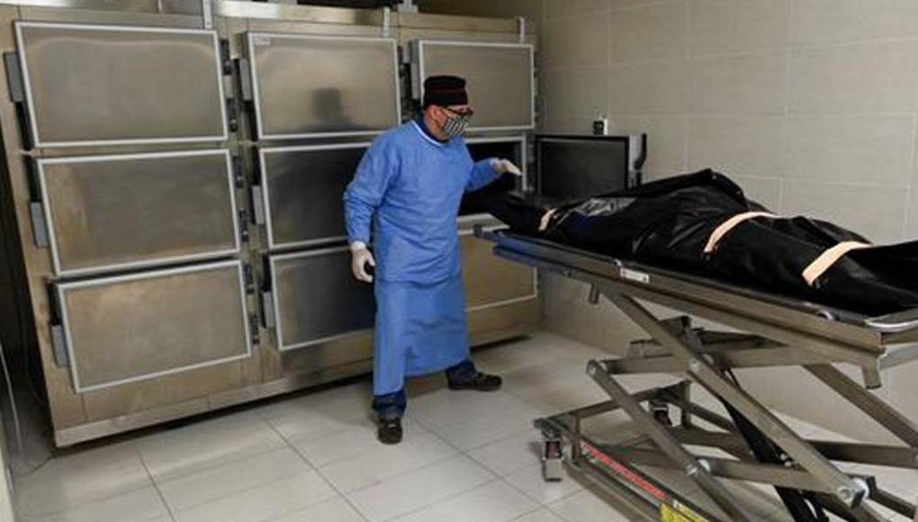 Hombre fue declarado muerto en un accidente y es encontrado con vida en una morgue