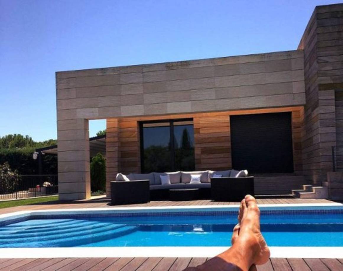 Tras fichar por la Juventus, CR7 llegó a poner a la venta su casa que tiene en Madrid por 6 millones de euros, pero finalmente decidió quedarse con ella.Foto Instagram.