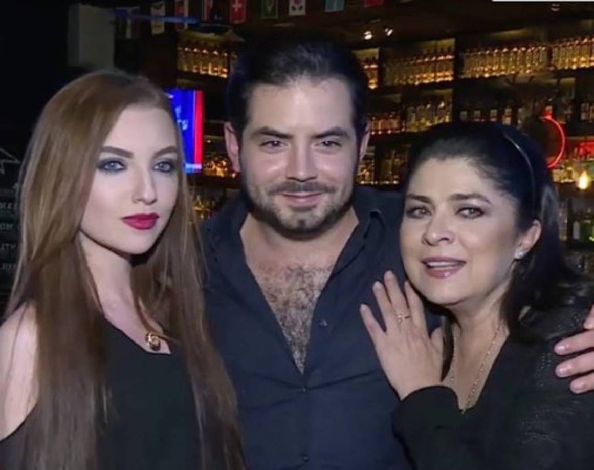 El hijo de Victoria Ruffo aceptó que el viaje a Marrueco influyó en su ruptura con Bárbara. “Porque regresando aquí fue cuando empezaron todos los problemas, entonces de ahí siento que derivó toda la separación. Para mí fue de, ok, este viaje costó una relación allá, otra relación acá y los demás se salvaron”, explicó el actor, volviendo a hacer referencia a Aislinn y Mauricio.