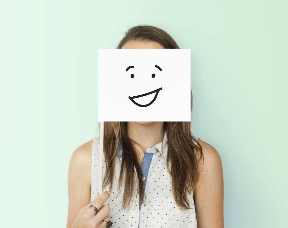 Estar alegre, angustiarse, enfadarse, sorprenderse o tener miedo son emociones que responden a estímulos y que se activan en una parte muy primitiva del cerebro, la amígdala. Pero cuando las emociones son la consecuencia de una broma o, como en el caso mencionado, de un gag de televisión, en el funcionamiento del cerebro toma protagonismo la corteza cerebral. “El humor, más que una respuesta emocional, deberíamos definirlo como un proceso cognitivo”, dice Redolar.