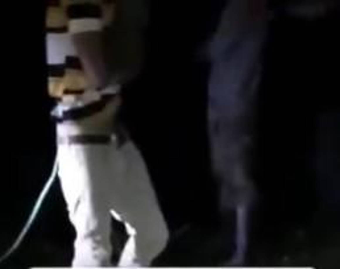 El hombre, tras cometer el crimen, huyó con el cuerpo del menor hacia una montaña y enterró su cadáver. 