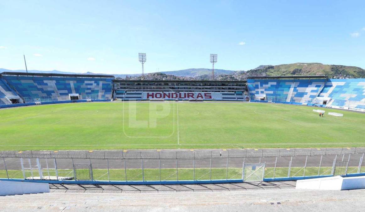 ¿Qué harán con la grama reemplazada? Inician trabajos en el estadio Nacional de Tegucigalpa