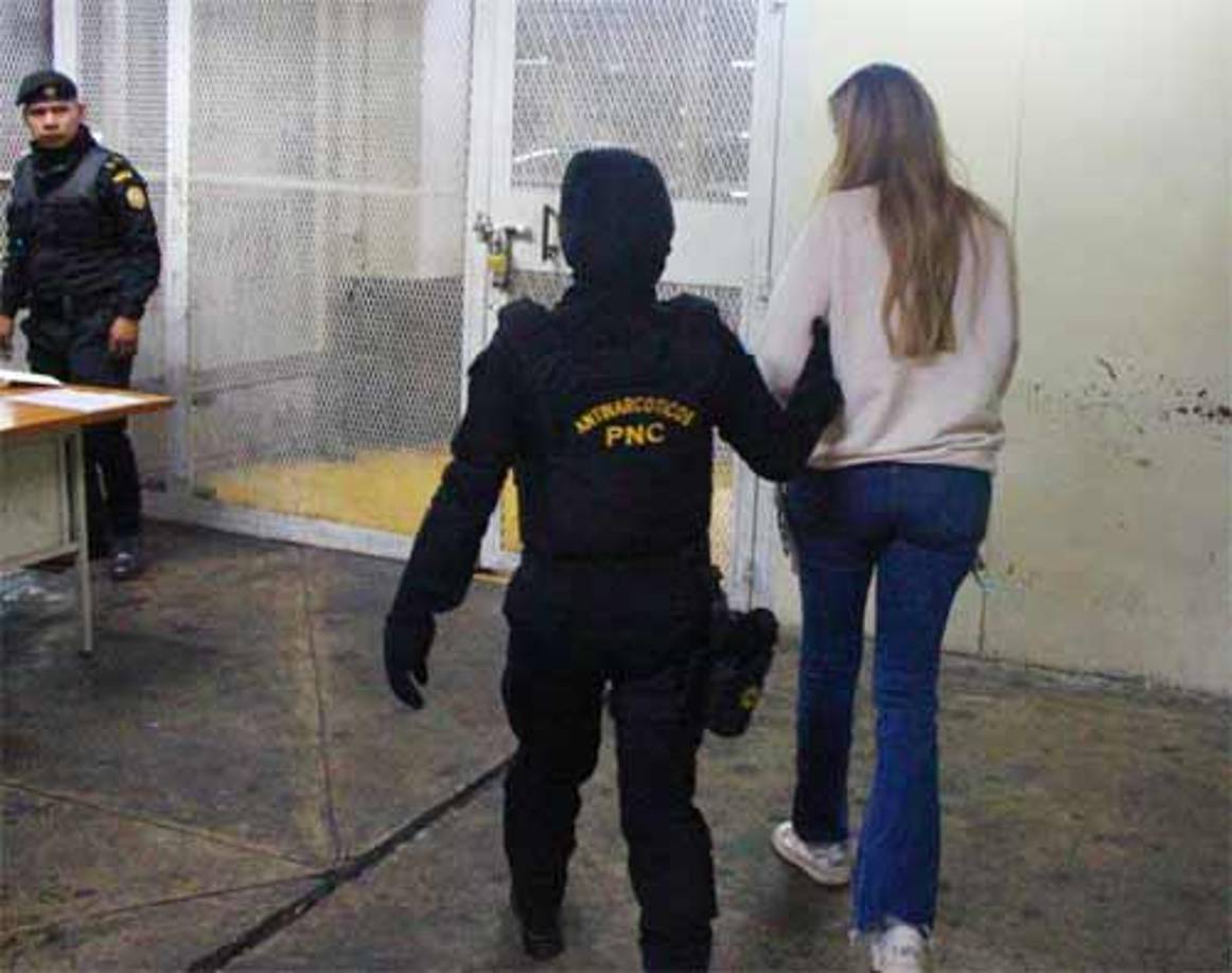 El vínculo con el narco empezó en 2016 cuando se presentaba como la directora ejecutiva de la empresa Igigi Technologies, donde aseguraba que intentaba salvar al mundo, aseguró en un video de YouTube del negocio. “Hace años comencé con la idea de salvar al planeta para poder darle a nuestras generaciones futuras un lugar sostenible en donde habitar”. 