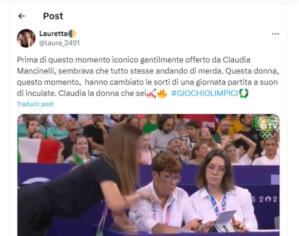 El video viral muestra a Mancinelli defendiendo apasionadamente a Raffaeli y exigiendo justicia. Su actitud decidida captó la atención de medios, destacando su dedicación al éxito de sus gimnastas.