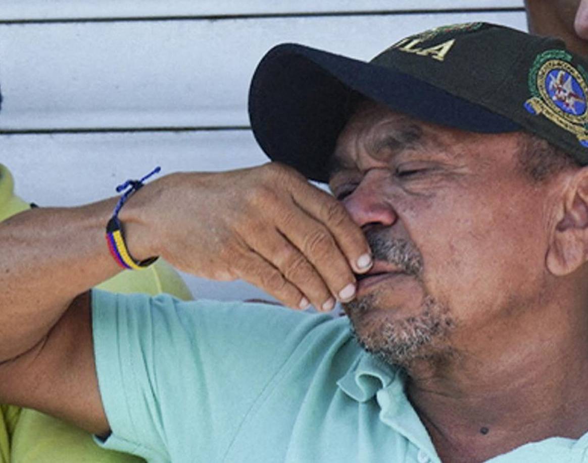 Yerdinson José Bolívar se presentó en la Fundación Sembrando Esperanza, la cual posee distintas escuelas de fútbol dirigidas por Luis Manuel Díaz. Por esta razón, comenzó a generar cercanía con el entorno familiar para saber todos los movimientos que realizaban en su círculo íntimo.