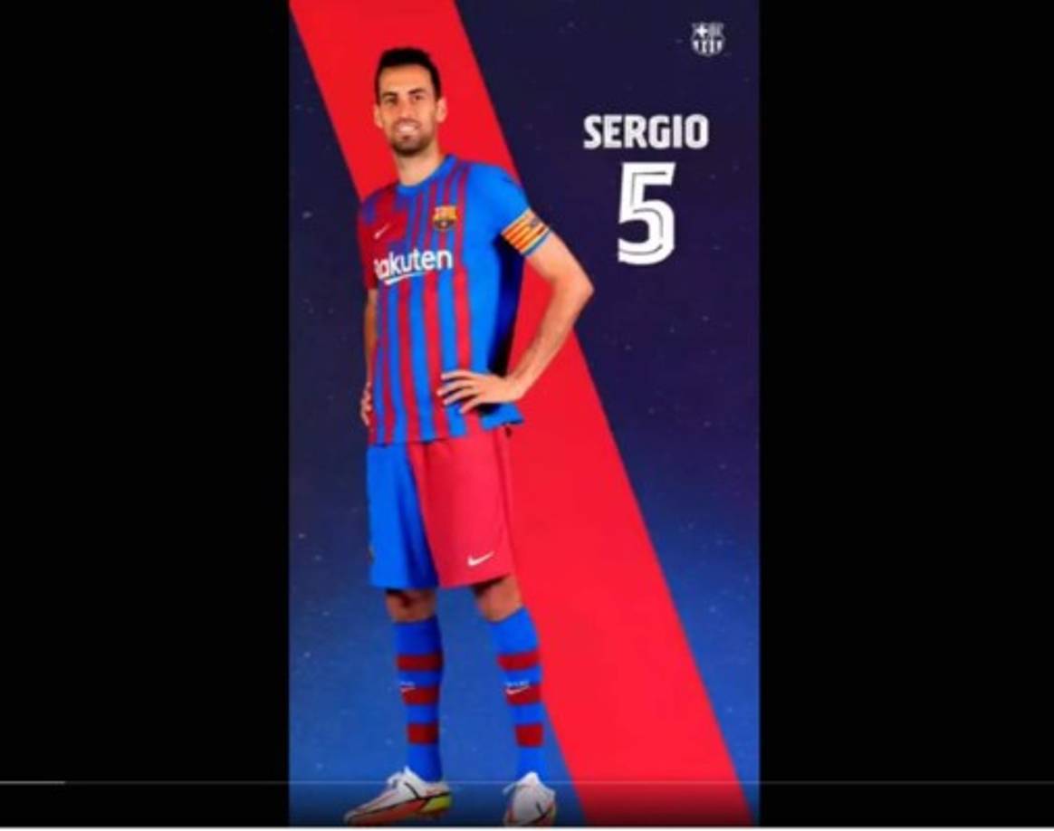 Sergio Busquets - El mediocampista español lleva el número 5 en su espalda.