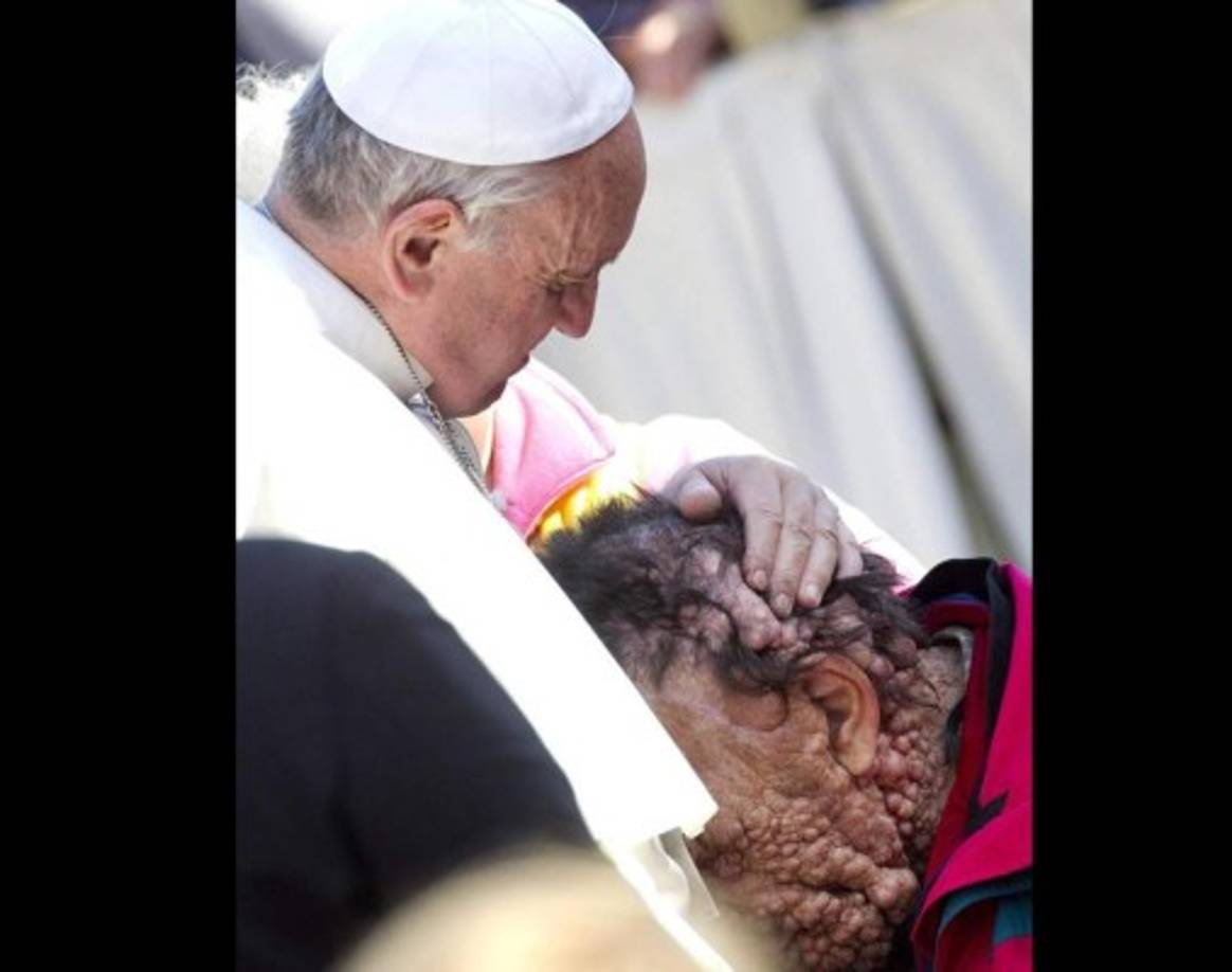 Pope Francis arrives to lead a rosary prayer for the beginning of the month of May, a month of daily rosaries prayed at Catholic shrines around the world for the end of coronavirus pandemic, in the Gregorian Chapel inside Saint Peter's Basilica, at Vatican on May 1, 2021. (Photo by Riccardo ANTIMIANI / pool / AFP)