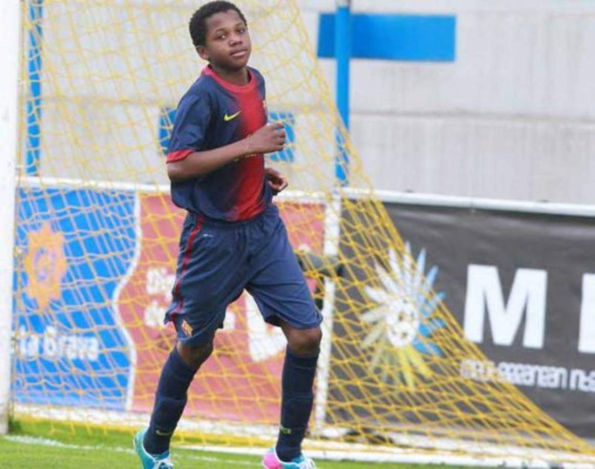 Anque era un año menor que sus compañeros, Ansu pronto se convirtió en una de las figuras de las categorías menores del Barcelona. Formó una dupla letal con Take Kubo, el japonés que este verano ha fichado el Real Madrid y que jugará cedido en el Mallora.