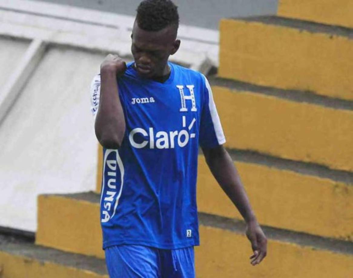 Félix Crisanto: Oficial. El lateral hondureño llegó a un acuerdo para jugar en el Motagua en el Apertura 2019 de la Liga Nacional. En la campaña pasada fue legionario ya que militó en el Lobos BUAP de México.