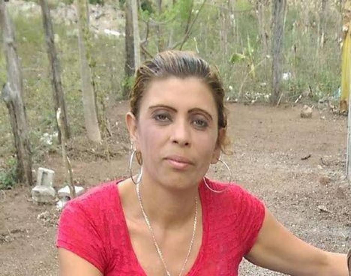 “Se fue con otro”: Había enterrado a su esposa en el patio y la denunciaba de abandono