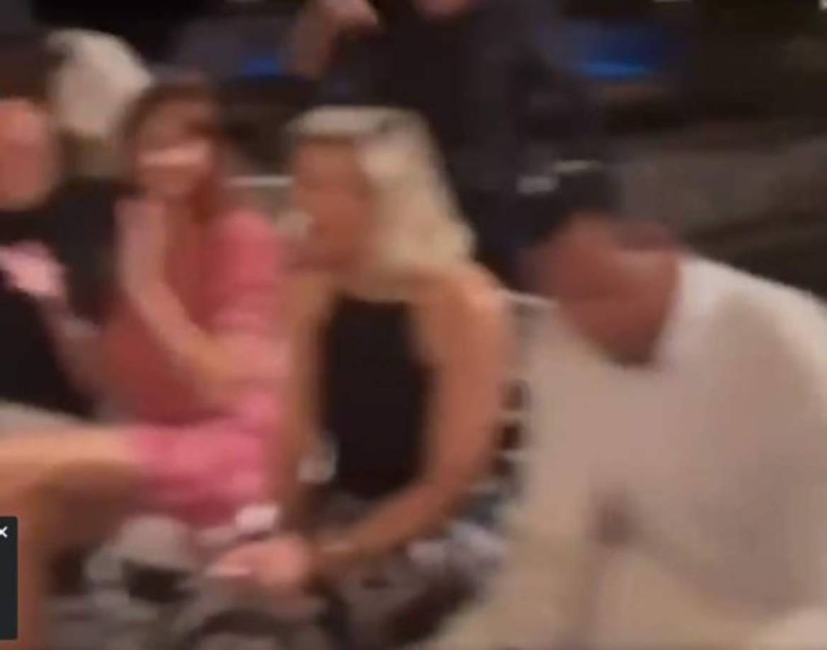 El momento de la reunión de Shookus y A-Rod despertó el interés de los usuarios de redes sociales debido a que el romance entre sus respectivos ex, Affleck y Jennifer Lopez, continúa viento en popa.