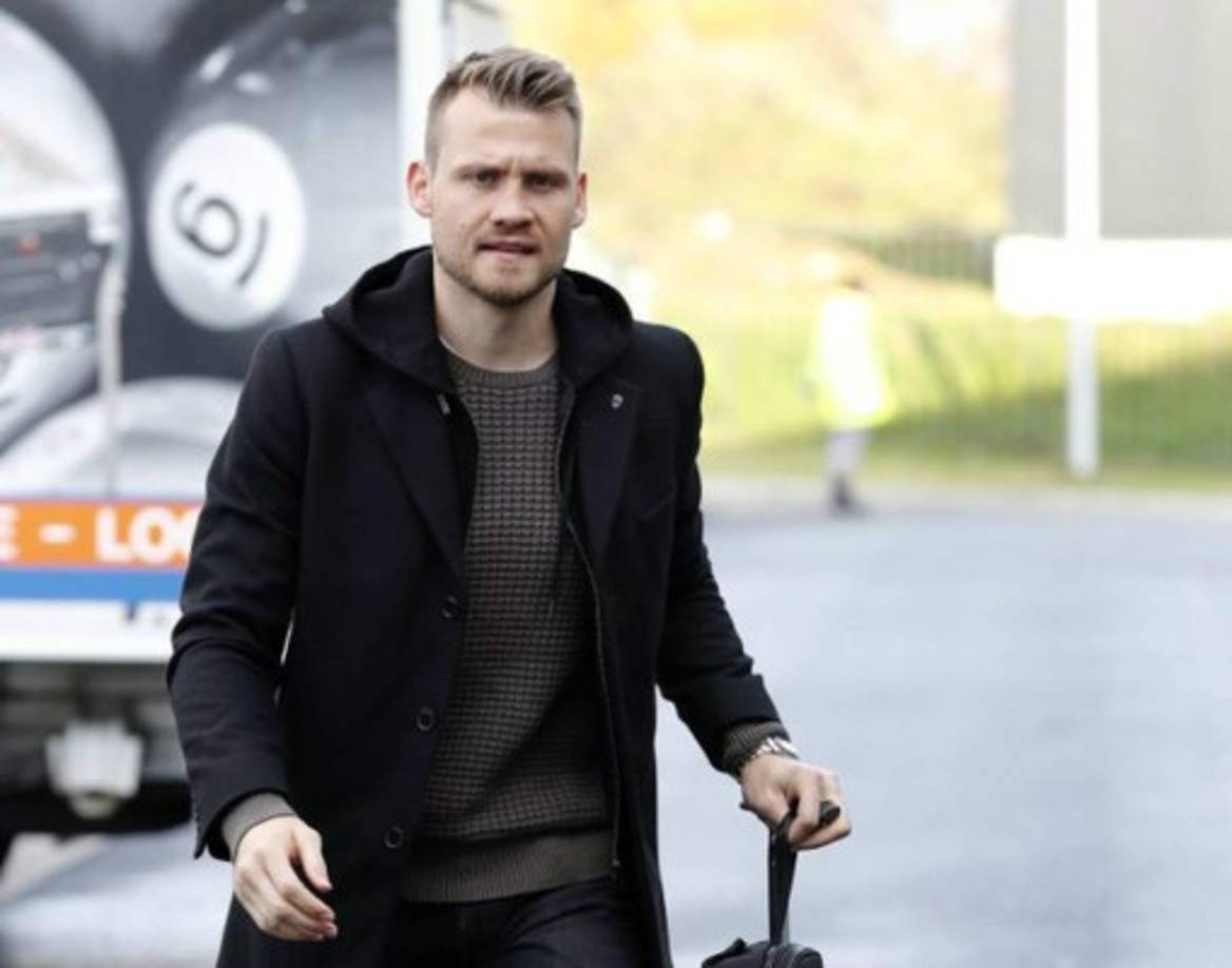 Simon Mignolet - El portero belga jugó en el Liverpool y hoy lo hace en el Brujas de Bélgica. Estudió Derecho y Ciencias Políticas en la Universidad Católica de Leuven. <br/><br/>